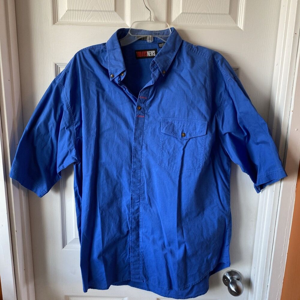 Vintage Todays News Mens Size Large Button Up Short Sleeve Blue Shirt One Pocket